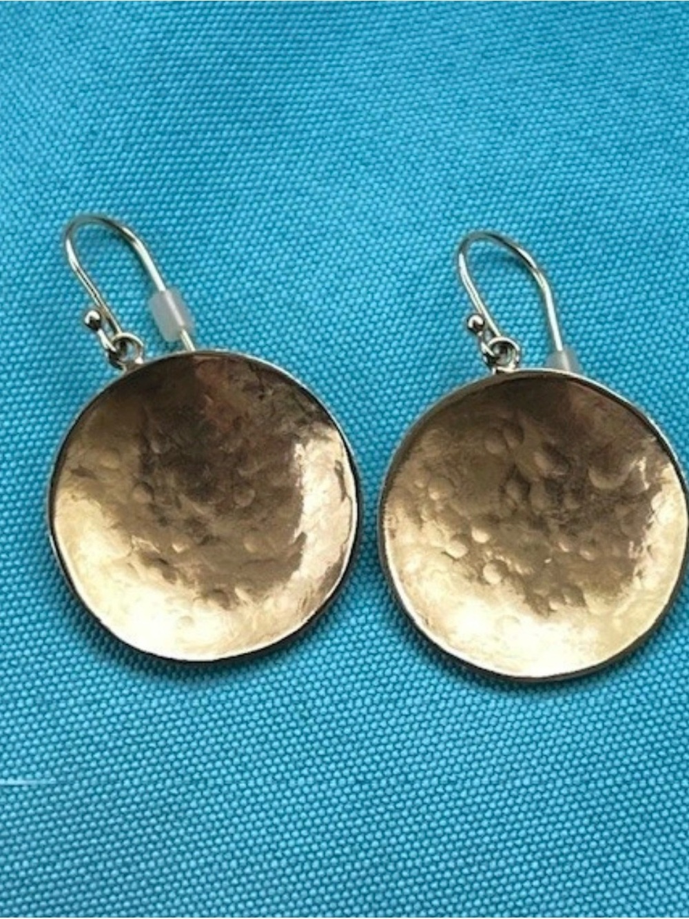 Anne Sportun 18 Karat Yellow Gold Earrings - Large Hammered Disc With Hooks - Picture 7 of 10